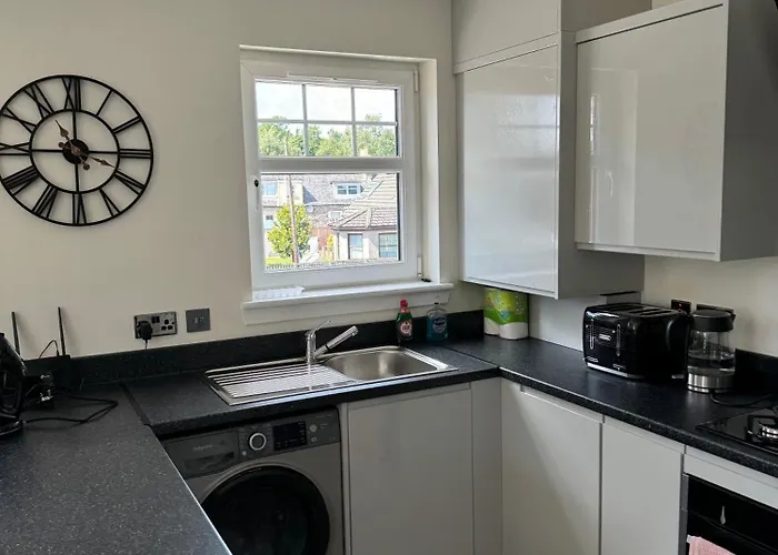Modern 3 Bedroom Apartment In Markinch, Fife