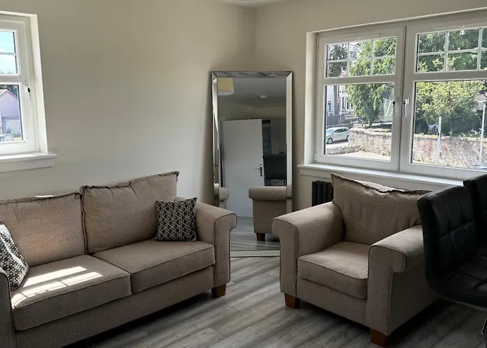 Modern 3 Bedroom Apartment In Markinch, Fife